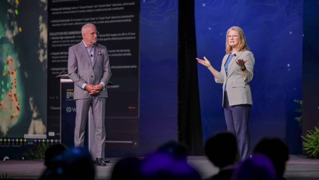 Ronda Schrenk and Robert Cardillo at GEOINT Symposium 2026